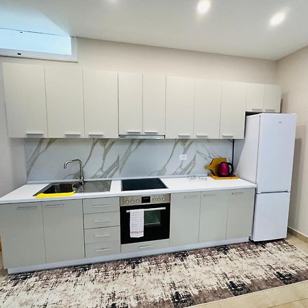 Edi Apartament Center Shkodër Buitenkant foto